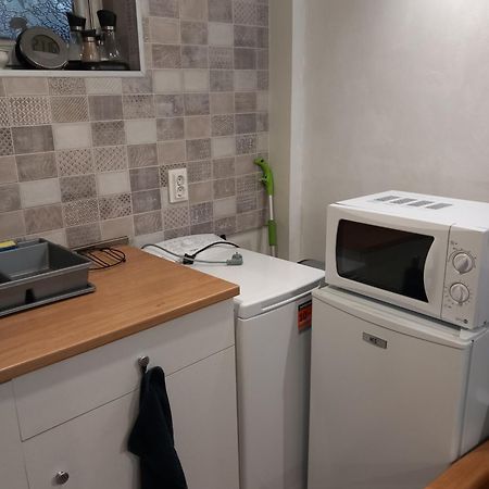 Apartamento Charming Studio In The City Center Plovdiv Exterior foto
