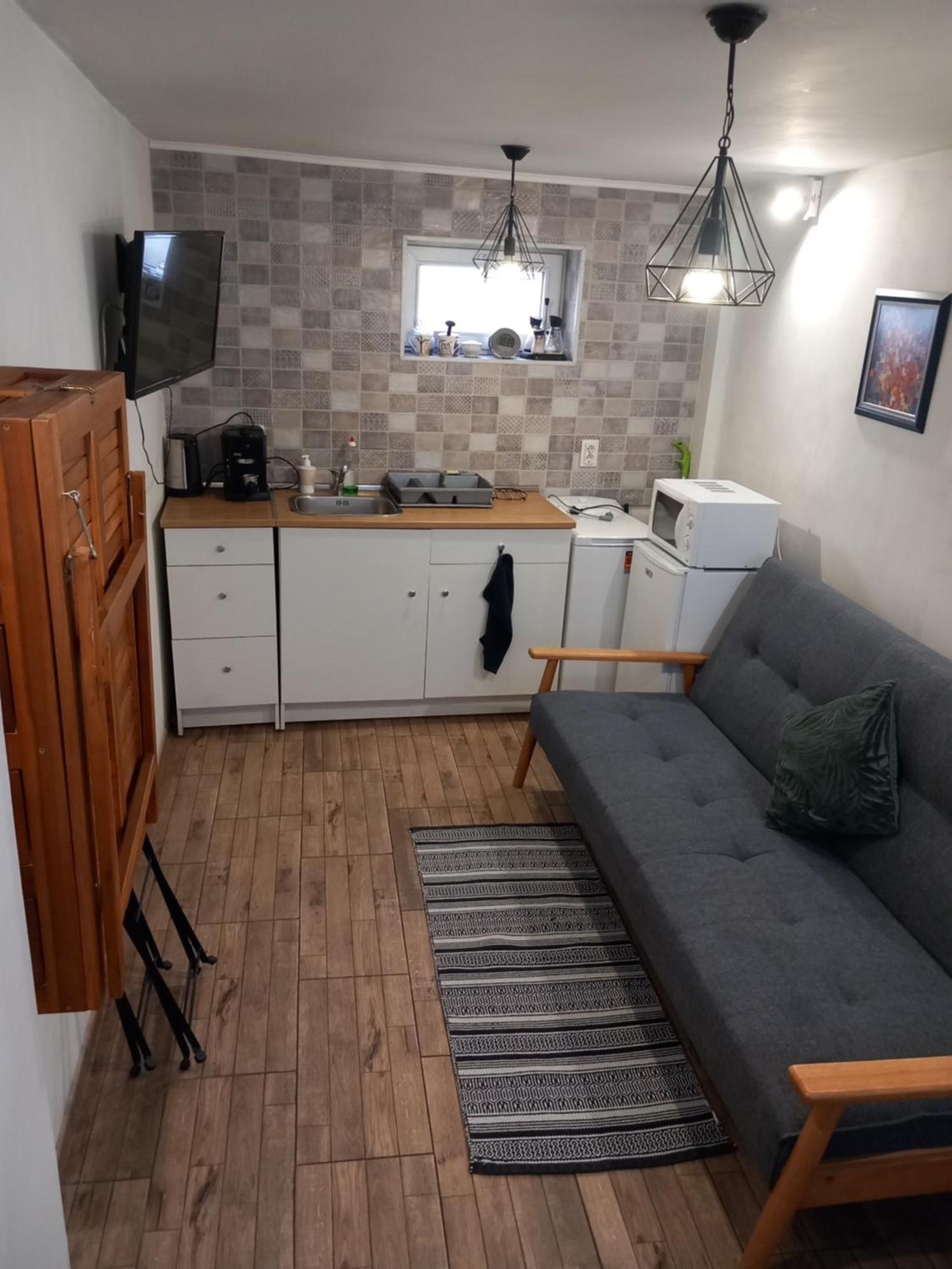 Apartamento Charming Studio In The City Center Plovdiv Exterior foto